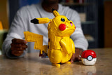 Lego 72152 Pikachu And Poke Ball Age 18+